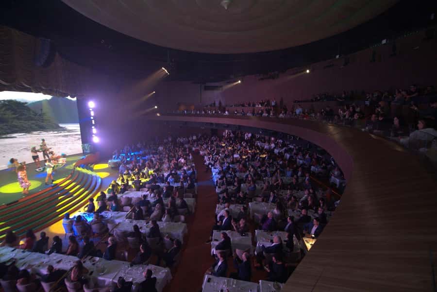 Rio de Janeiro: Roxy Dinner Show with Hotel Pickup - Practical advice for a smoother night