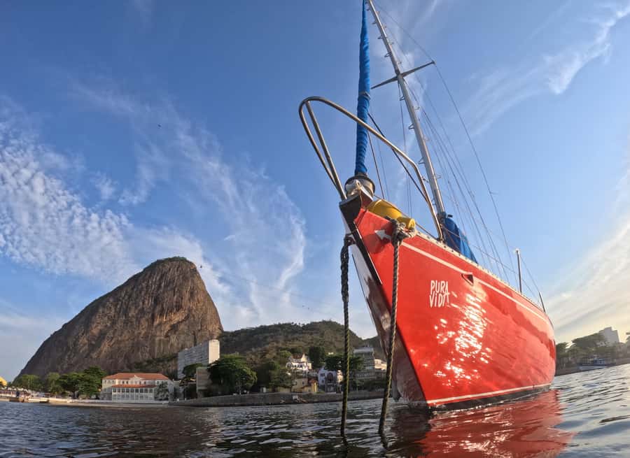 Rio de Janeiro: Sailing Sunset Tour with Snacks and Drinks - Guanabara Bay from the water