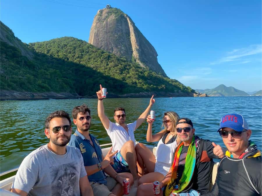 Rio de Janeiro: SpeedBoat Tour - Beach Tour with Beer - Why see Rio from a speedboat?