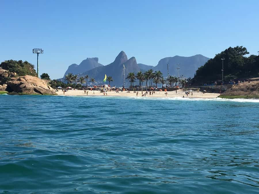 Rio de Janeiro: SpeedBoat Tour - Beach Tour with Beer - Arpoador and the move toward open water