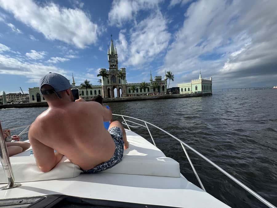 Rio de Janeiro: Speedboat Tour with Snacks and Drinks - Starting at Marina da Glória