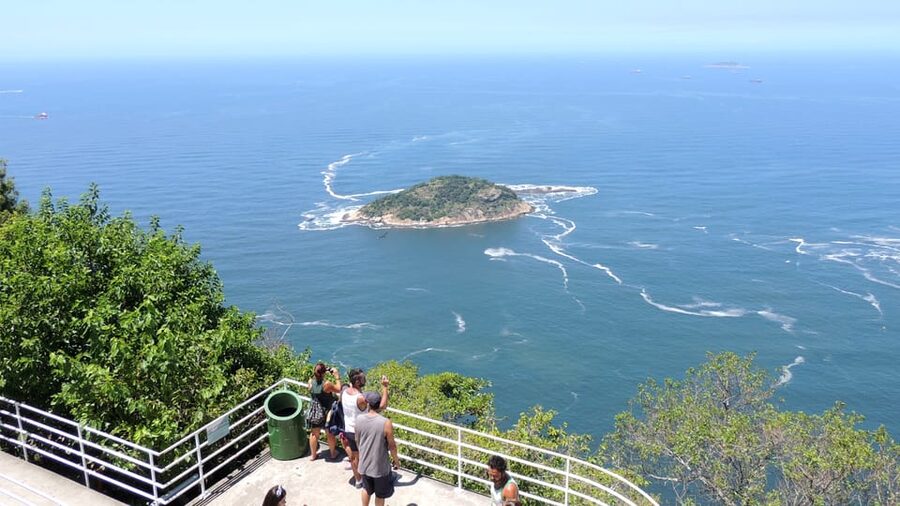 Rio de Janeiro: Sugar Loaf with Lunch and Helicopter Flight - Who should book the $310 experience