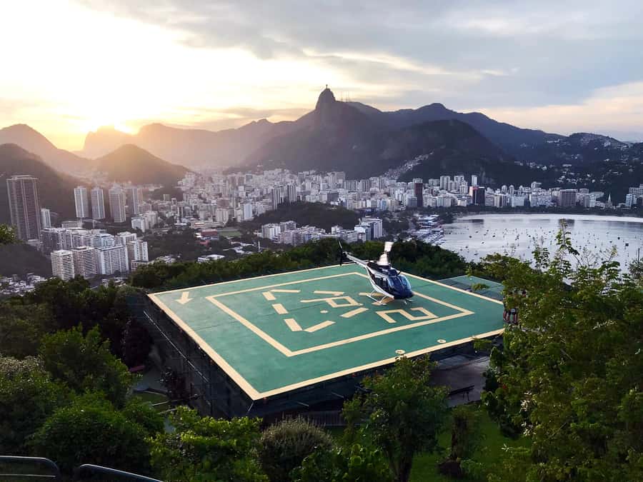 Rio de Janeiro: Sugar Loaf with Lunch and Helicopter Flight - Crossing Aterro do Flamengo to Urca