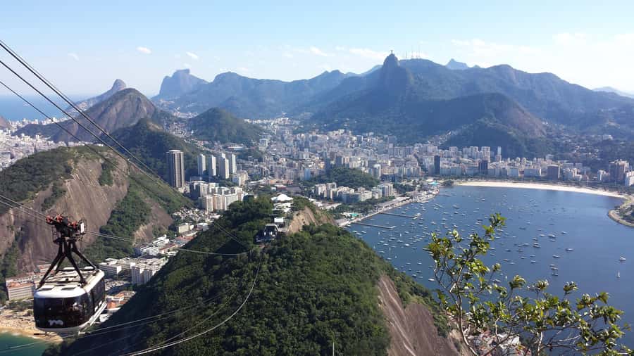 Rio de Janeiro: Sugarloaf Mountain Hike and Climb - From Pista Claudio Coutinho to the First Lookout