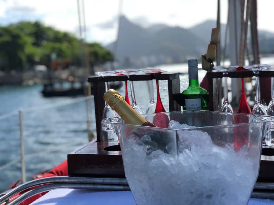 Rio de Janeiro: Sunset Sailing Tour - How the small group changes the experience