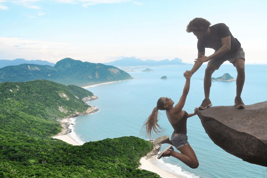 Rio de Janeiro: Telegrafo Rock Hike with Optional Beach Stop - Guide support and photo help