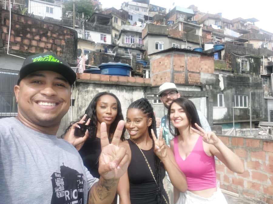 Rio Favela Tour - Walking the upper streets with Alex