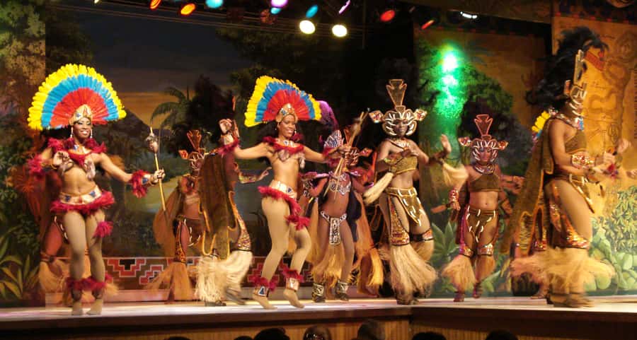 Rio: Ginga Tropical Folkloric Show & Optional Dinner - The optional churrascaria dinner