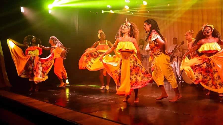 Rio: Ginga Tropical Folkloric Show & Optional Dinner - My recommendation for this Rio evening