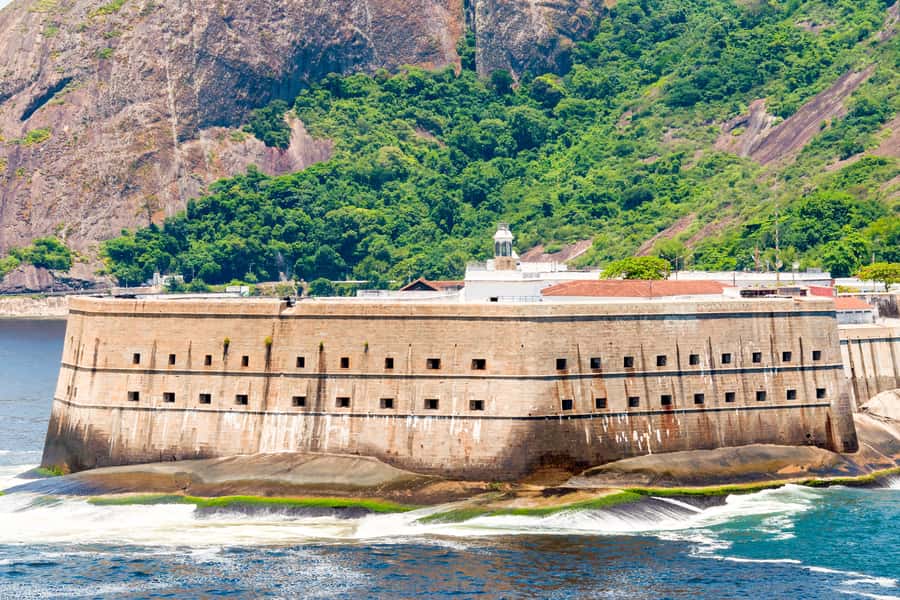 Rio: Guanabara Bay 2-Hour Boat Tour - The Museum of Contemporary Art from the water