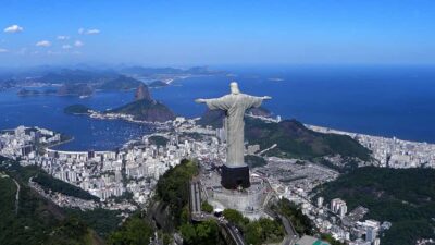 Maracanã Stadium & Christ the Redeemer by Rack Railway