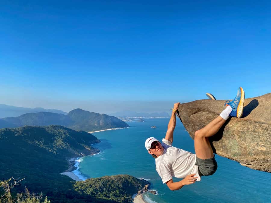 Rio: Pedra do Telégrafo Hiking & Relax in a Wild Beach - At the Telegraph Rock viewpoint