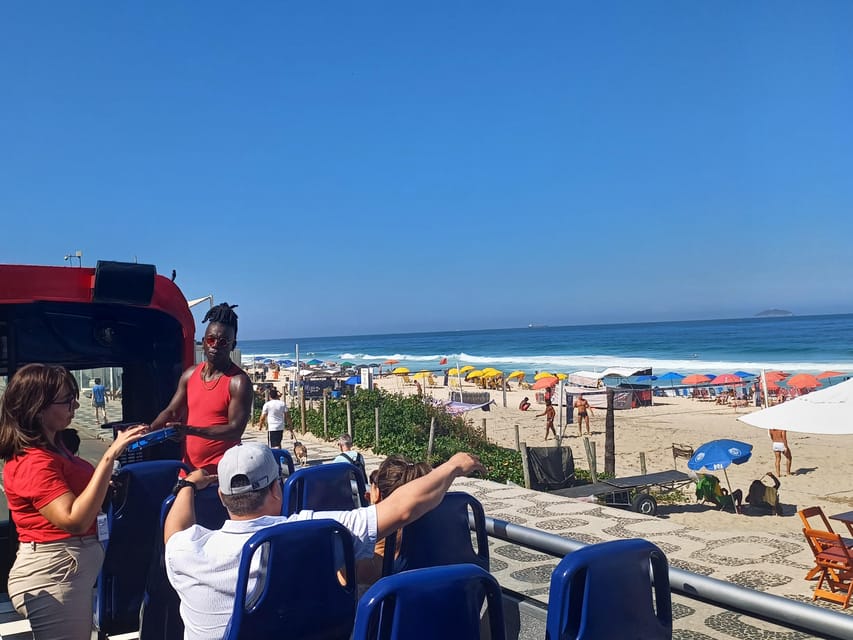 Rio Samba Bus: hop-on hop-off city tour in Rio de Janeiro - Largo do Boticário, Lagoa, and the return to the coast