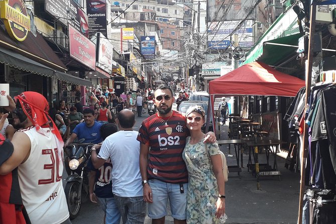 Rocinha Local Tour - Lunch at a family restaurant