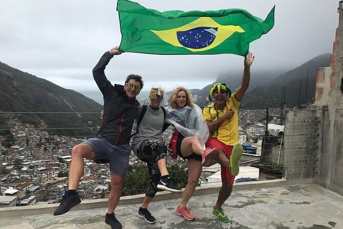 Rocinha Walking Tour: Get a Feel for the Brazil's Largest Favela (Shared Group) - Meeting Wark, a Rocinha graffiti pioneer