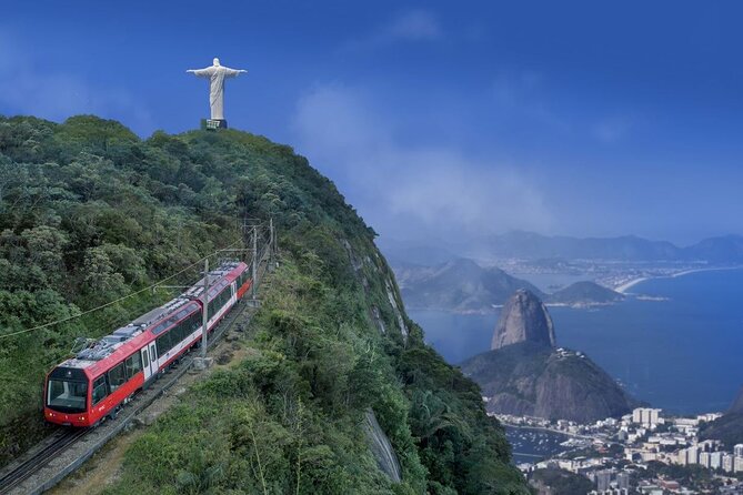 Skip the Line Christ the Redeemer Admission Ticket - Using the priority queue at the train station