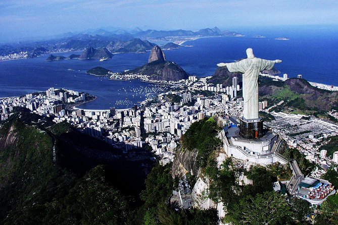 Skip the Line to Christ Redeemer, Sugar Loaf and Barbecue Lunch - Maracanã and the road to Corcovado