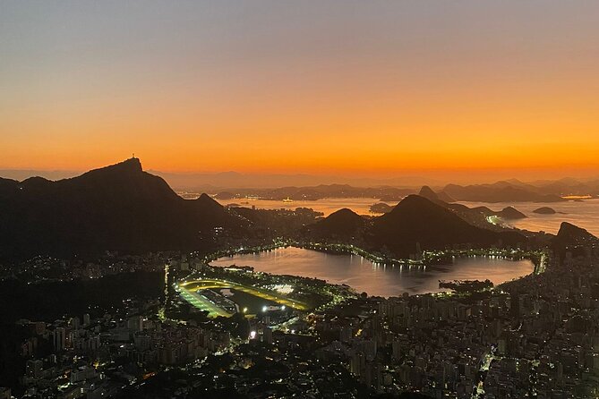 Sunrise at Morro 2 Irmãos - Vidigal - Rio de Janeiro - Who should book this experience