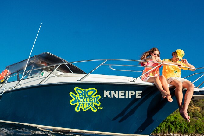 Sunset Boat Tour with Beer, Water, Soda and Snacks included - Niterói and the Museu de Arte Contemporânea