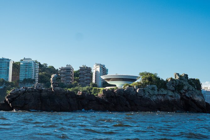 Sunset Boat Tour with Beer, Water, Soda and Snacks included - Who should book this Rio sunset cruise