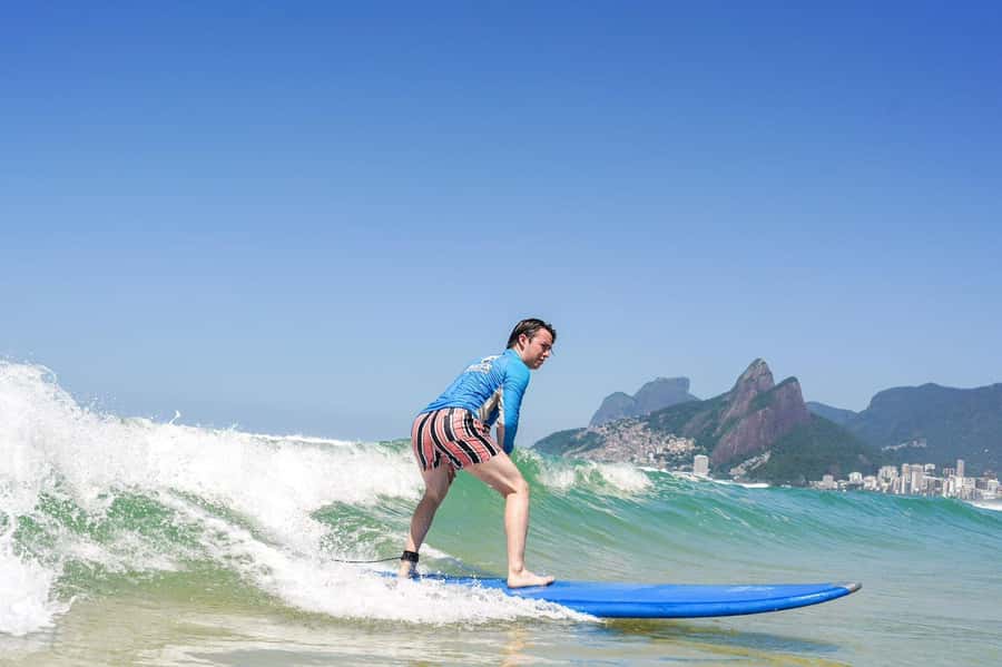 Surf lessons with local instructors in Copacabana/ipanema! - Safety, comfort, and the Rio setting