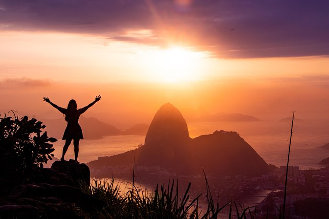 Tour to Mirante Dona Marta at sunrise with guide and photos! - Booking, Weather, and Practical Details